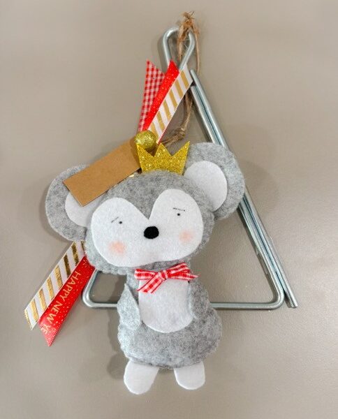 Τριγωνάκι με Τσόχινη Φιγούρα – Χειροποίητο Ποντικάκι